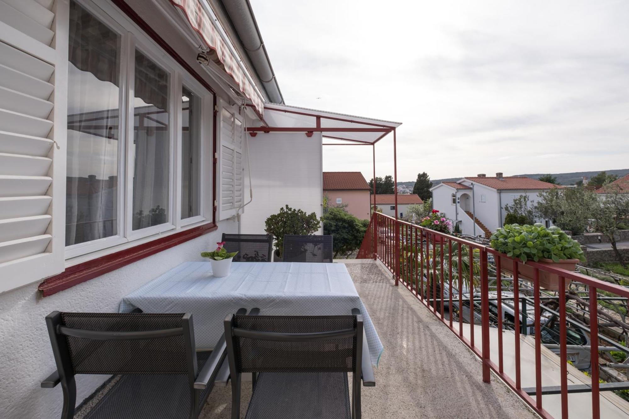 Apartments Lovorik Krk Town Buitenkant foto